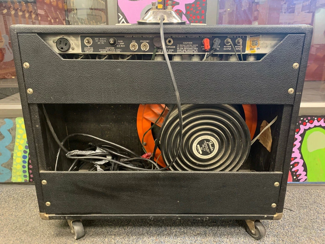 Coupon ๐ Empire Guitars 1973 Fender VibroSonic 1X15" Combo Amp Used ๐ 2 Empire Guitars 1973 Fender VibroSonic 1X15" Combo Amp Used