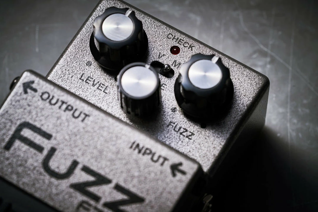 New 🔥 Boss FZ-1w Fuzz Waza Craft *Free Shipping In The USA* 🎉 2 Boss FZ-1w Fuzz Waza Craft *Free Shipping In The USA*